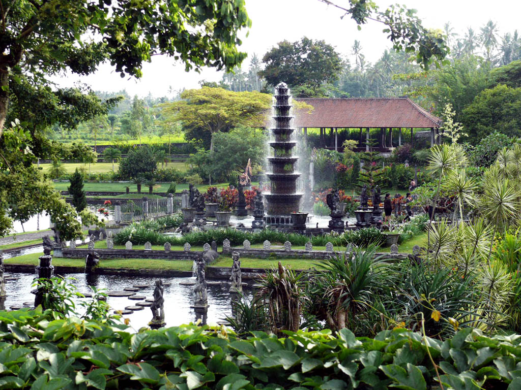 Tirta Gangga, Bali